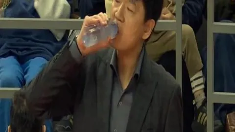 英超焦点对决：西汉姆联vs曼联，4胜3负前瞻揭秘！